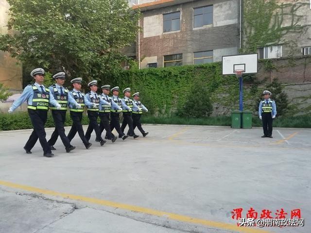 华阴交警大队突出“五个点”狠抓队伍管理工作（图）