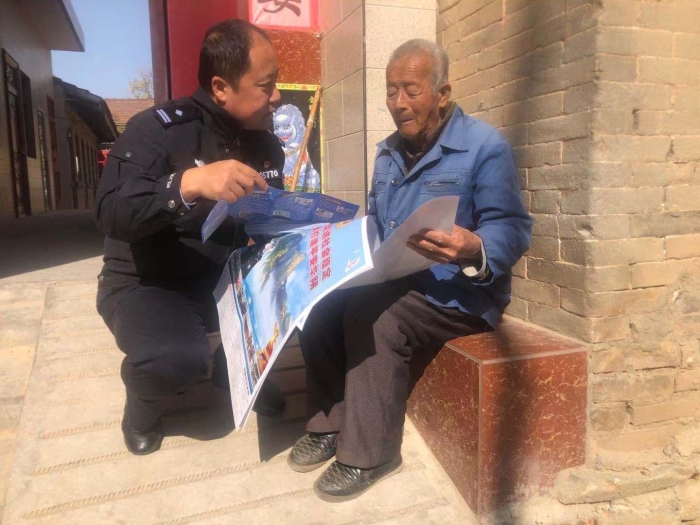 【平安建设】华阴市公安局治安大队扎实开展平安建设宣传活动