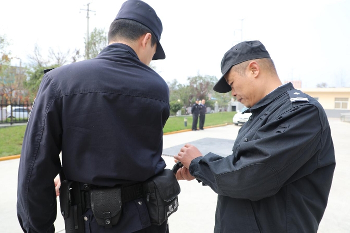 渭南市公安局警训处深入华阴督导检查警务实战练兵工作