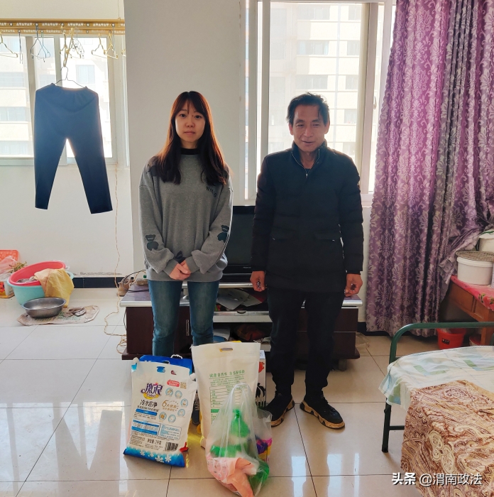华阴市委政法委：开展“我为群众办实事”实践活动（组图）