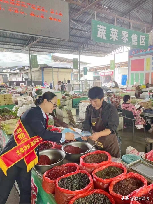 华阴：平安建设大走访 和谐社会暖人心