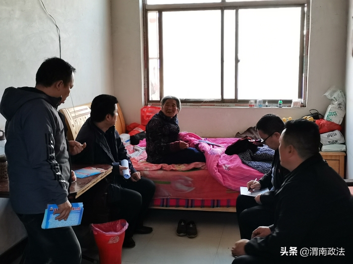华阴市委政法委深入开展“六查六问六提升”活动（图）