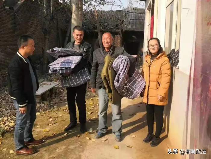 华阴市人民检察院驻村工作队开展冬日送温暖活动（图）