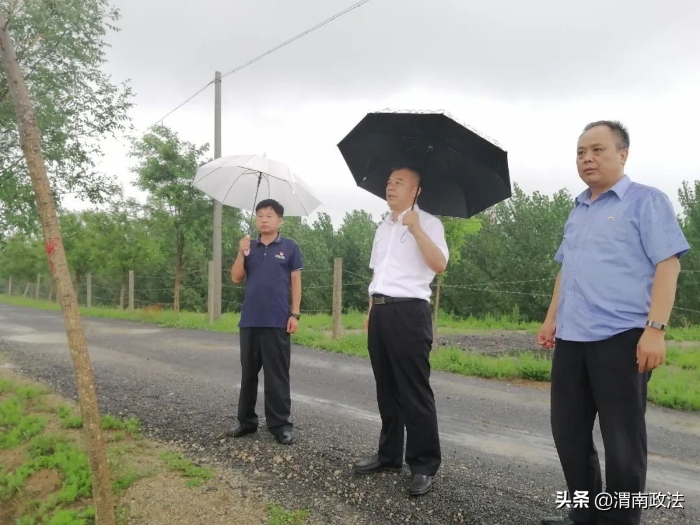 华阴检察：加强河道巡查 筑牢“安全之堤”（图）