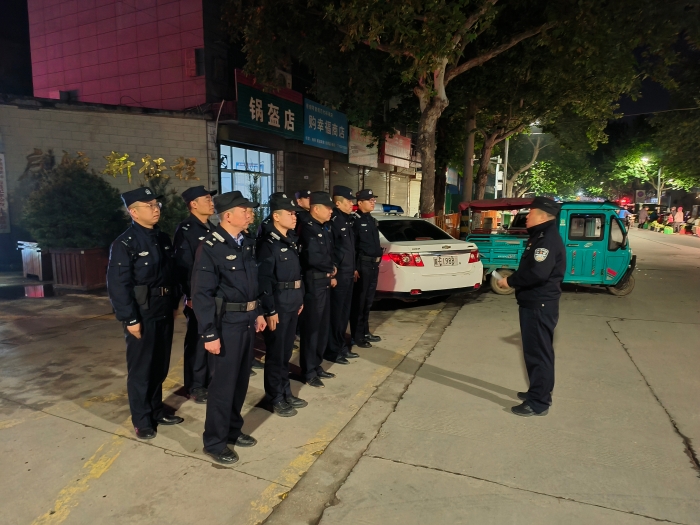 【两个专项行动】“食”刻警惕 华阴市公安局环食药侦大队凌晨突击检查菜市场 (4)