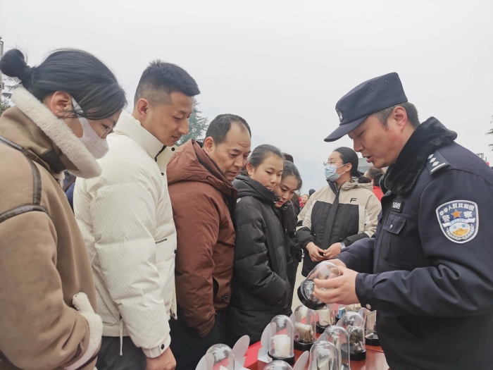 9d847a26e45e436d895d33a3071b6a0c~tplv-tt-origin-web_gif